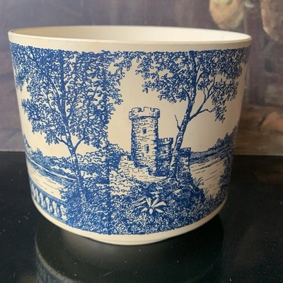 Vitri Garden Pot - Victorian Garden Scenes - Blue & White Plastic Flower Pot
