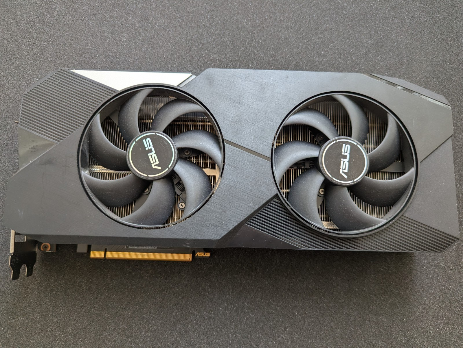 RX 7900 XT ASUS DUAL 20GB GDDR6 AMD Radeon Graphics Card
