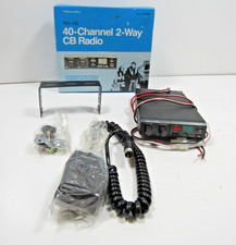 Vintage Realistic TRC-430 CB Radio W/ Microphone Bracket Korea New Old Stock P32