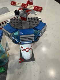LEGO City Airport (3182). Missing Minifigs And A Few Stickers