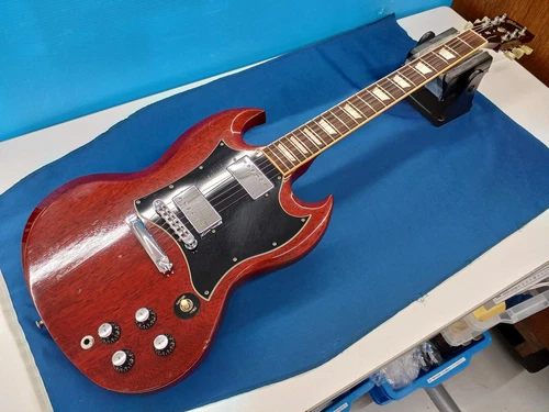 Gibson USA Standard Electric Guitar Heritage Cherry New 2024 Model