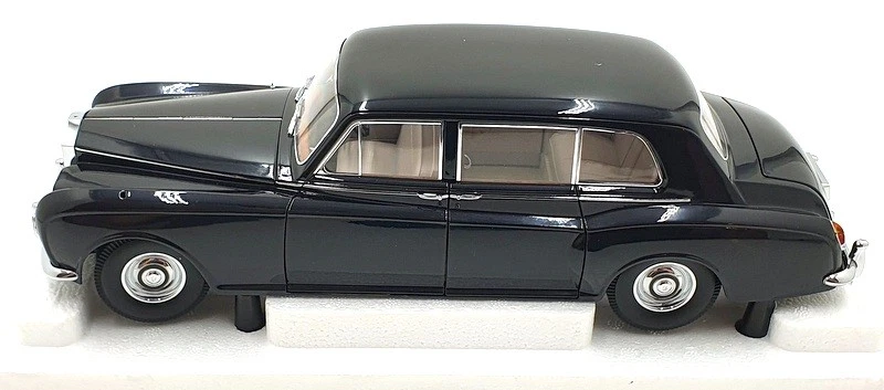 Paragon 1/18 Scale Diecast PA-38216 - Rolls Royce Phantom V Midnight Blue RHD - Image 4 of 4