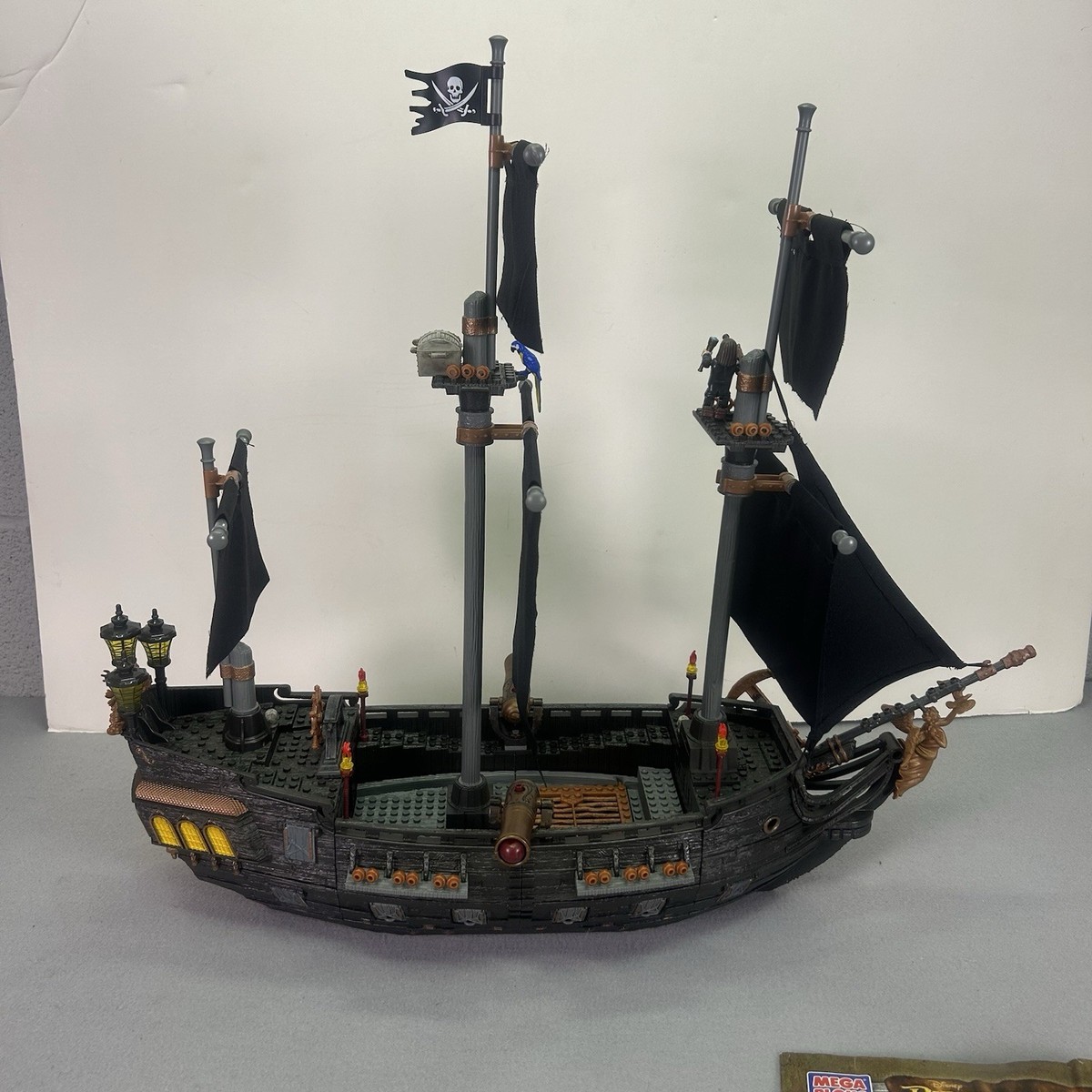 Pirates of the Caribbean Mega Bloks #1017 Black Pearl MISSING FIGS