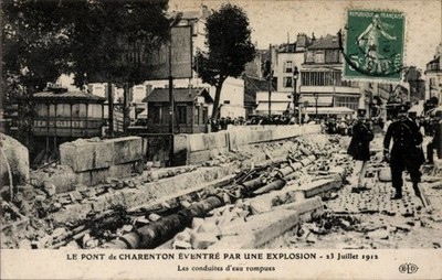 Ak Charenton le Pont Val de Marne, Zerstörte Brücke, Explosion... - 4708612