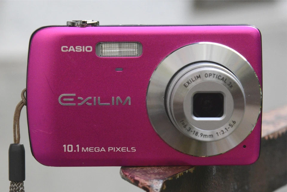 CASIO EXILIM EX-Z33 Digitalkamera 10,1 MP 3x Zoom  Digicam Bridge pink
