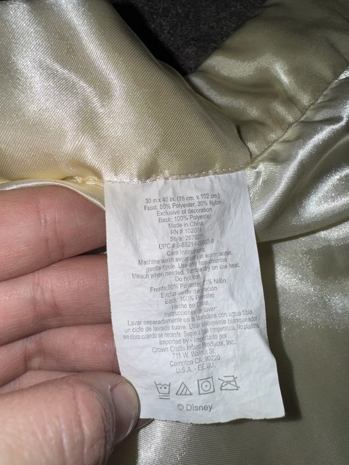 Vintage 90s Winnie The Pooh Embroidered Fleece Satin Receiving Blanket 29X39 - Image 4 of 4