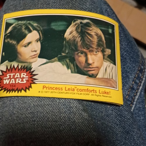 1977 Topps Star Wars #154 Princess Leia comforts Luke!