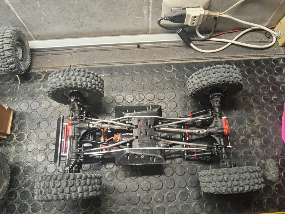 Crawler Scaler 1/10 Trx4 - Immagine 4 di 4