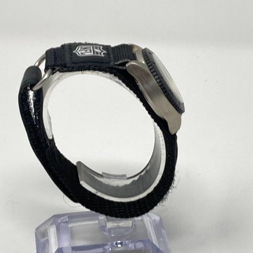 Green Bay Packers Watch NFL Women Youth 30mm Black Nylon Band New Battery 9" - Picture 8 of 14