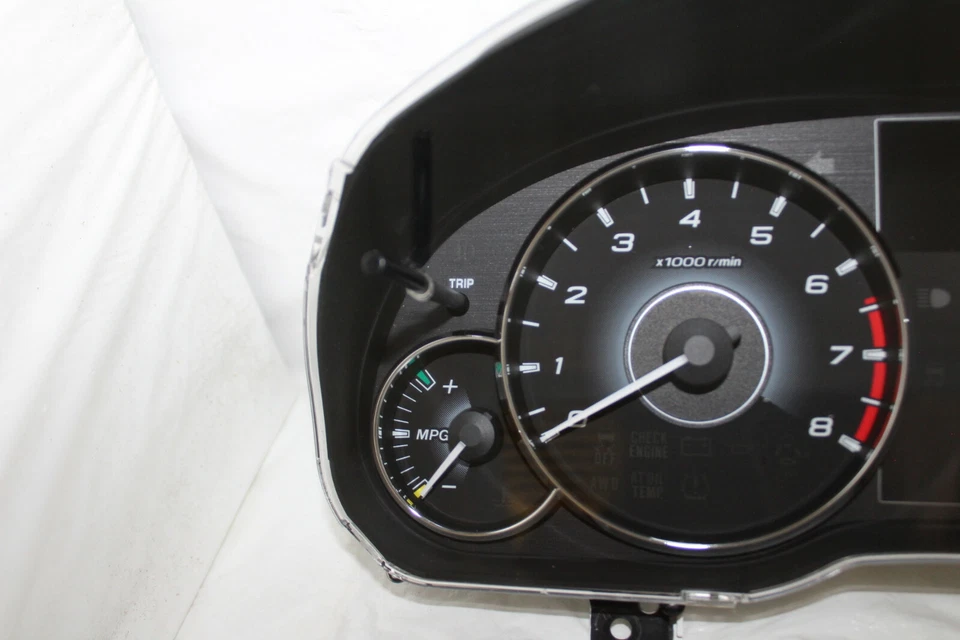 Cuadro de instrumentos velocímetro Subaru Legacy 2010 panel de instrumentos medidores 54.024 millas Foto 3 de 4