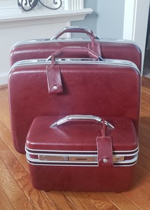 samsonite maroon luggage