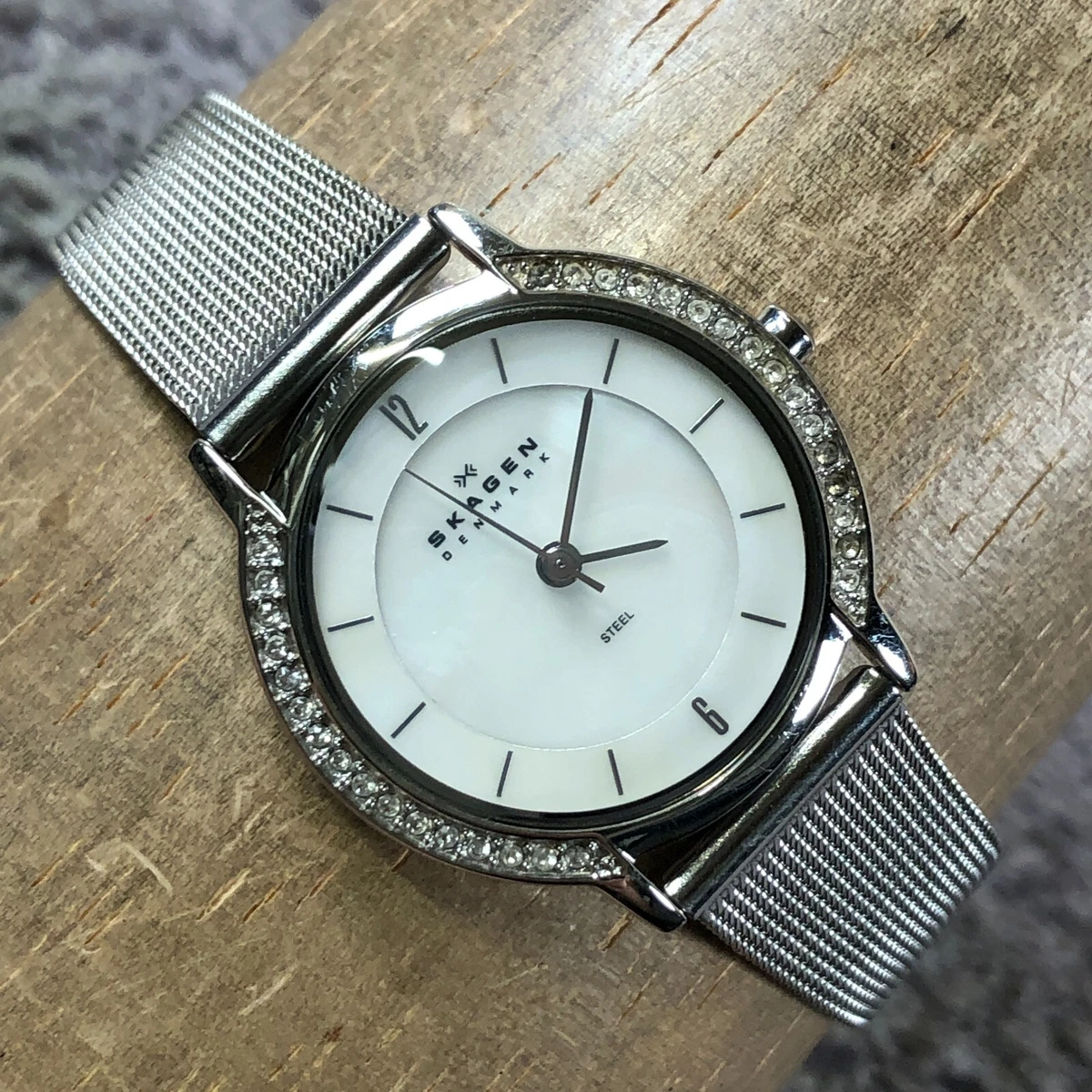 New Gorgeous Women\'s Skagen Watch 556SSLP Abalone White Silver 30mm Skagen Watches | Skagen Watches For Men & Women AU | Watch  main image 3