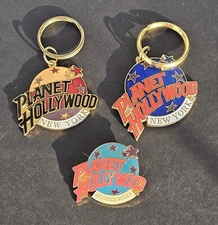 2 Planet Hollywood New York Key Chains 1 Hollywood Trading PinBack Pin Enamel 3