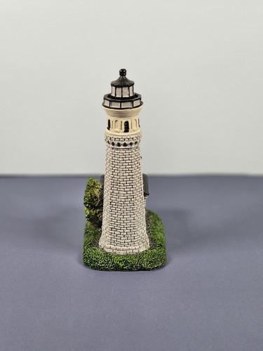 Vintage Lefton Fort Niagara NY Lighthouse Figurine 12711 - Picture 2 of 13