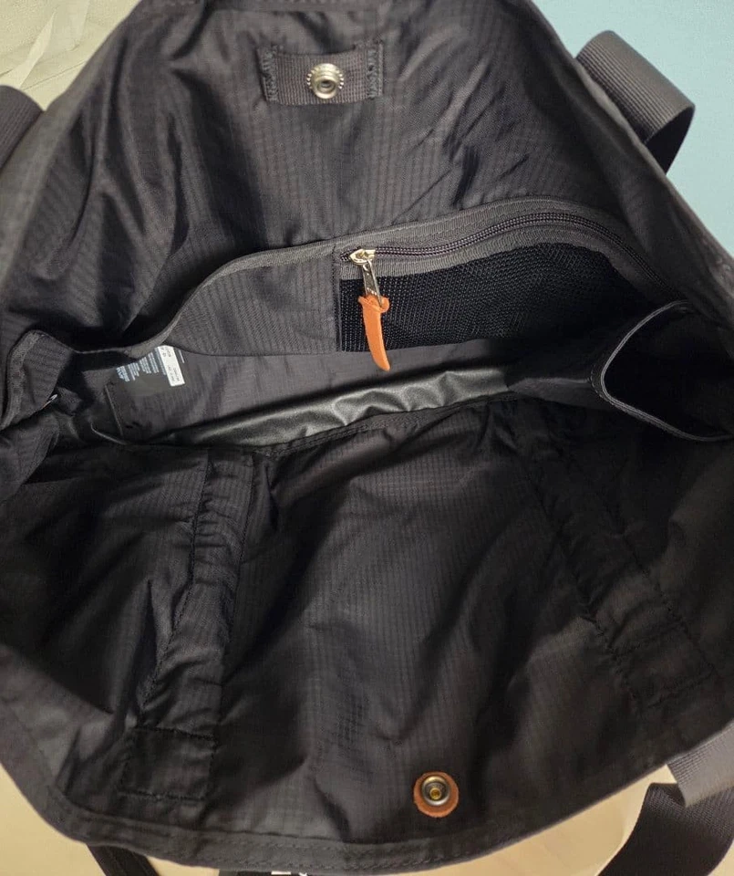 Bolso de hombro Gregory Might Tote V2 de cuero negro () Foto 3 de 4