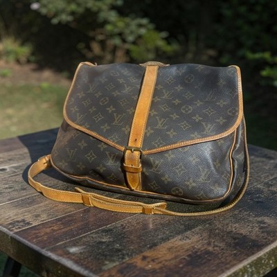 LOUIS VUITTON  SAUMUR 35 SHOULDER BAG MONOGRAM