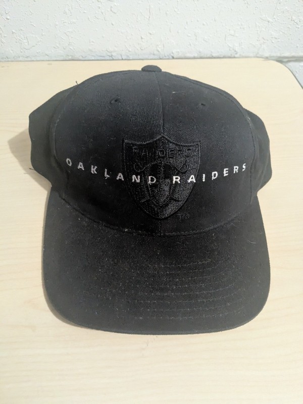 Vintage 80s/90s Oakland Raiders American Needle Snapback Hat