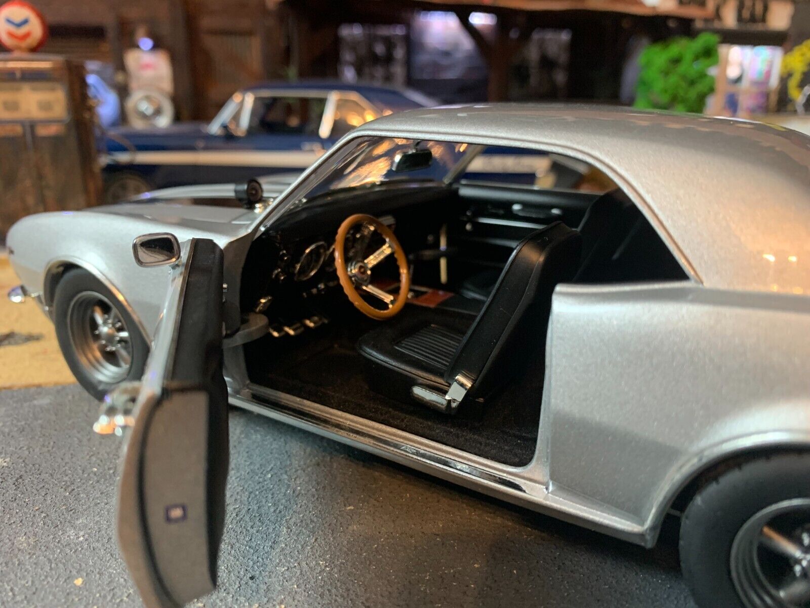 Picture 2 of 10
