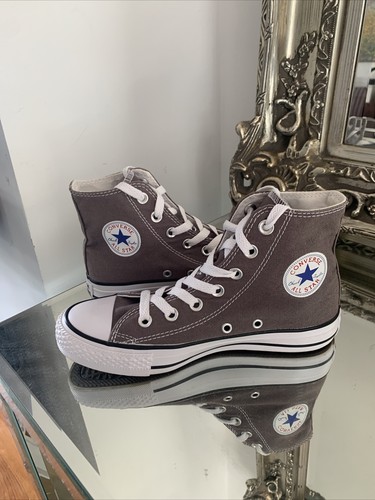 grey converse size 4