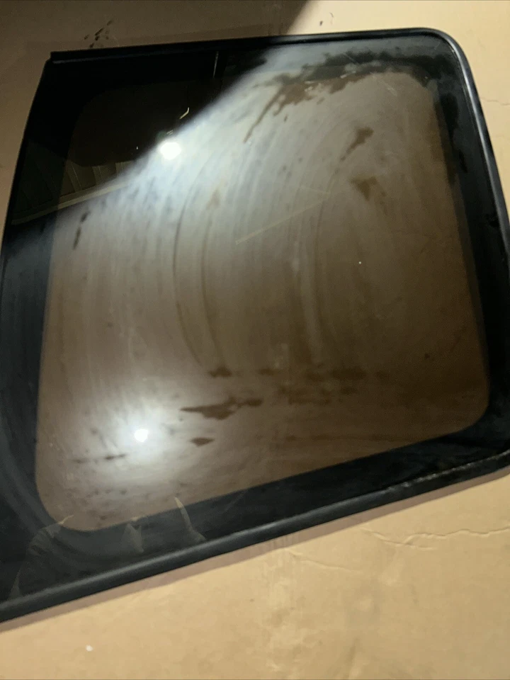 Right Passenger QUARTER GLASS 4 DOOR FITS 92-97 ISUZU TROOPER 1994 1995 1996 - Image 3 of 4