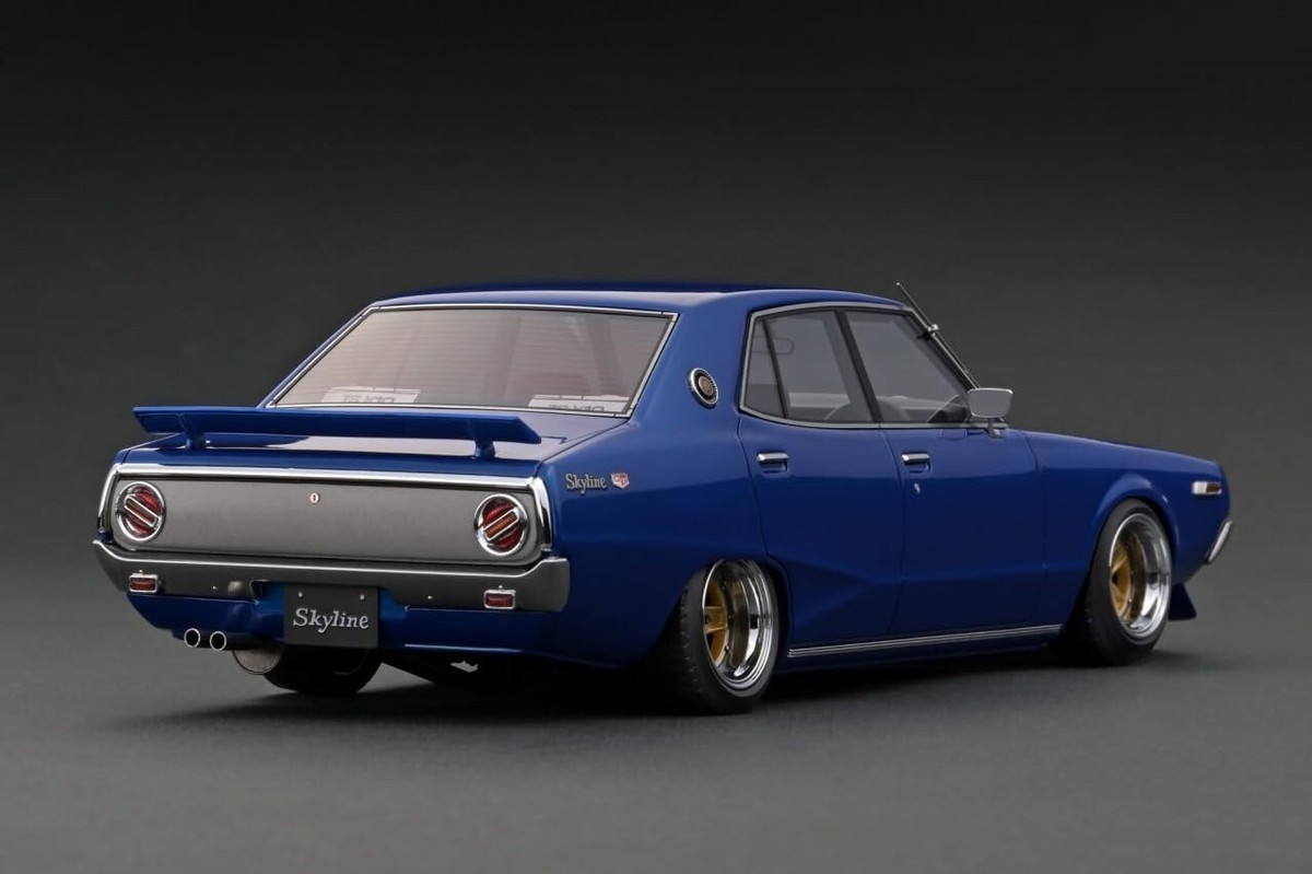 ignition model 1/18 Nissan Skyline 2000 GT-X (GC110) IG3272 Blue