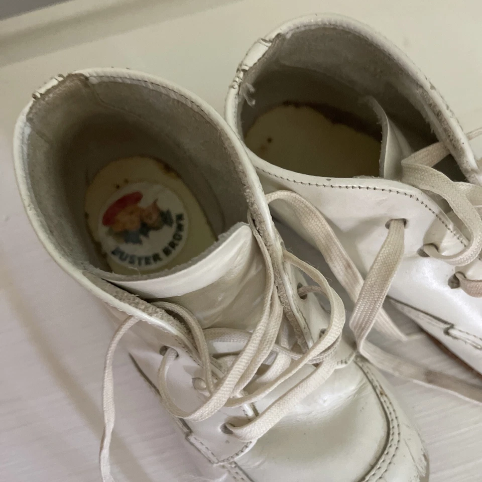 Zapatos De Colección Años 60 Buster Marrón Wilker Bebé Niño Pequeño Talla 4.5 Cuero Suelas Duras Blanco Foto 2 de 4