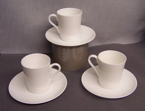 GUSTAVSBERG TRE TAZZE E PIATTINI DEMITASSE - Foto 2 di 3