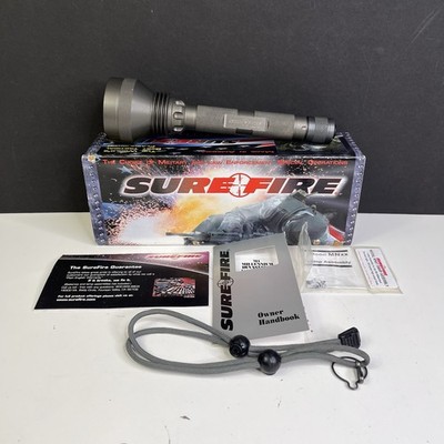 SUREFIRE M4 Devastator Millennium Series 4セル12V225ルーメン HA SUREFIRE M4 Devastator Millennium Series 4セル12V225ルーメン HA