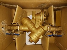 ZURN PRESSURE REGULATOR WITH BACKFLOW PREVENTER NEW
