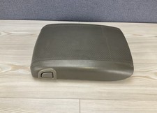2003-2006 Cadillac Escalade Center Console Lid Armrest. Oem. Free Shipping