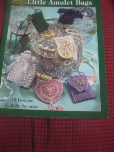 American School of Needlework - Crochet Little Amulet Bag by Kelly Robinson - Afbeelding 1 van 3