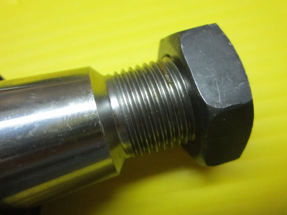 GARANTÍA DE POR VIDA Rótula inferior superior Ram 2500 3500 4x4 2014 2015 2016 2017 Foto 4 de 4