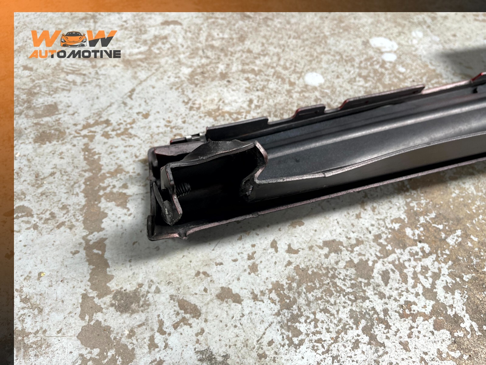 14-20 MASERATI GHIBLI RIGHT SIDE ROCKER PANEL SIDE SKIRT MOLDING RED OEM