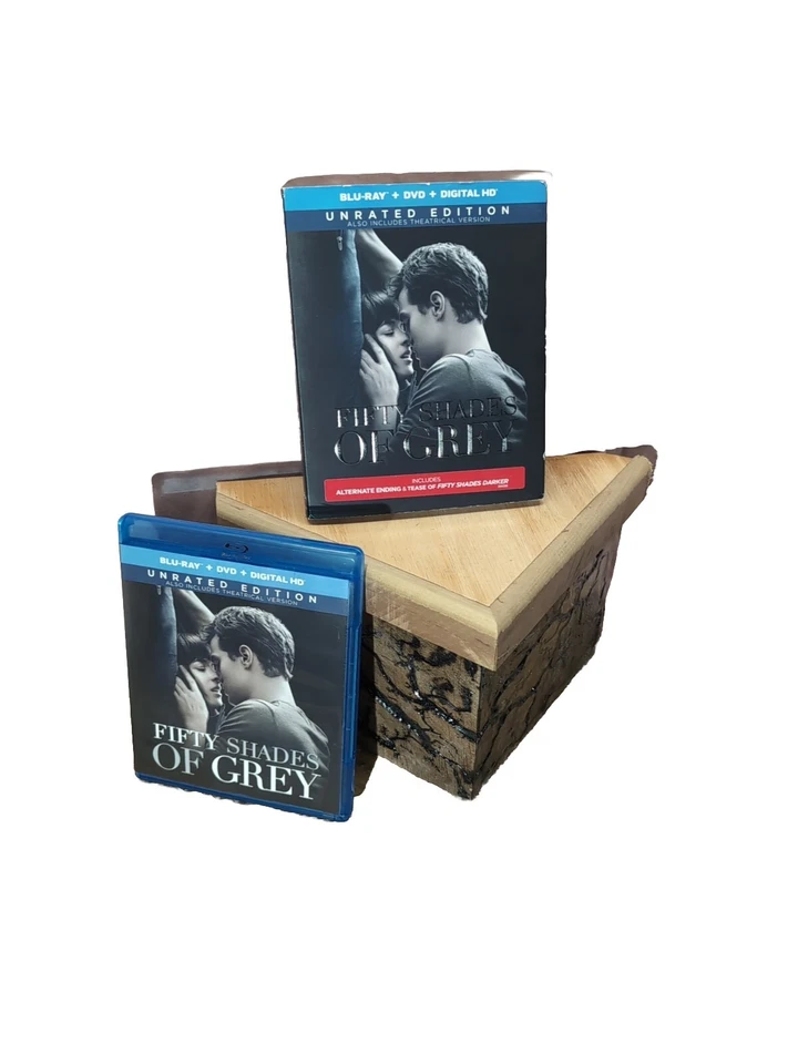 Fifty Shades Of Grey Blu-ray DVD Digital HD Unrated Alternate Ending Great cond. - Image 3 of 4