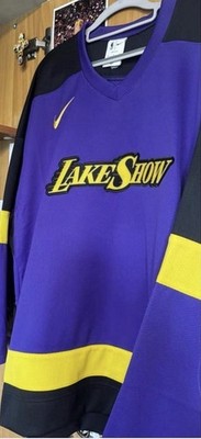 Nike Los Angelos Lakers Hockey Warm Up Trikot Größe M Brandneu UVP 200£ Selten NBA