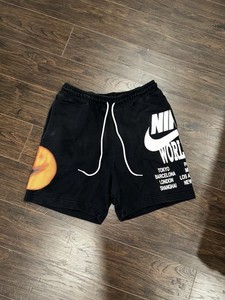 nike world tour pack graphic shorts in black