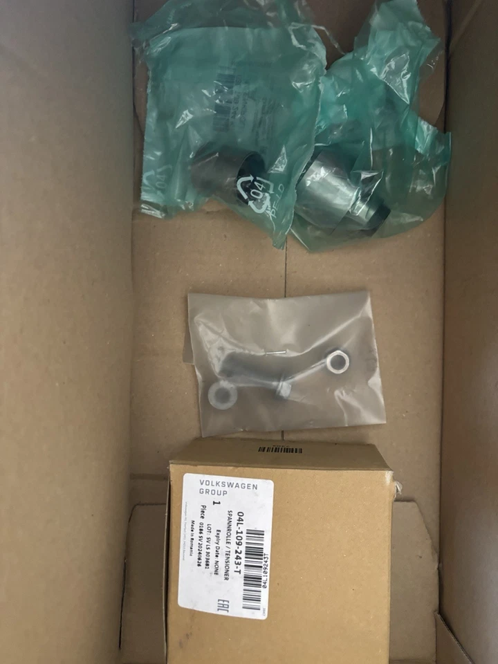 Vw Genuine Cambelt Kit - Image 4 of 4