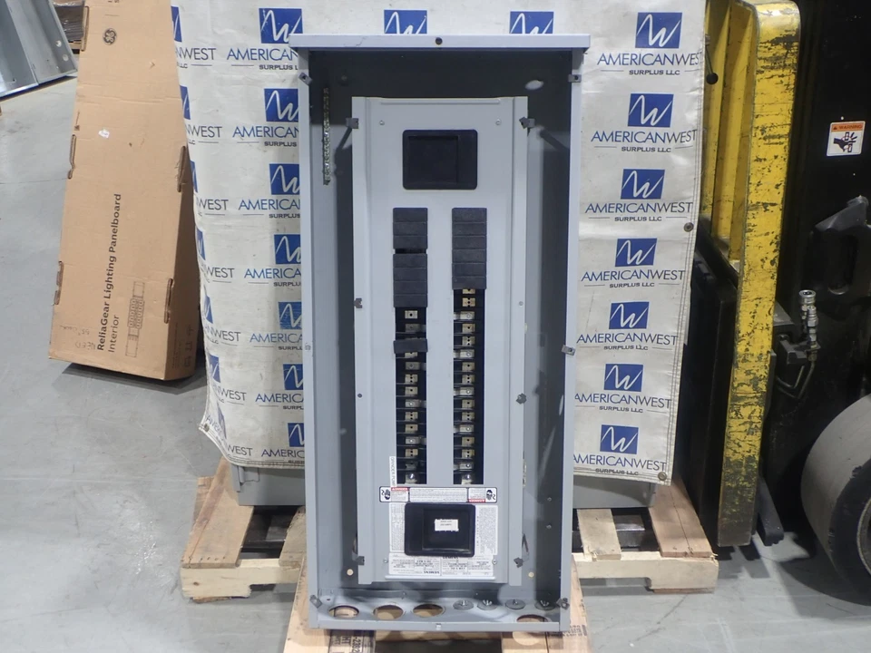 Siemens P1C42ML250ABST 250 amp MLO 3R Outdoor 44" 3 Phase 208v Panel 42C P514 - Image 2 of 4