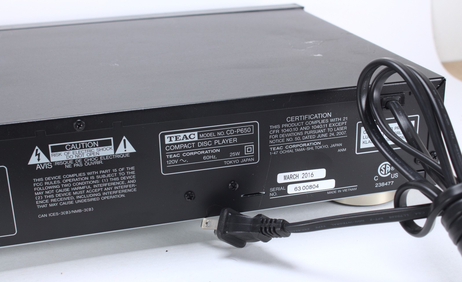 TEAC CD-P650 Compact Disc Player with iPod/USB MP3 w/ Remote