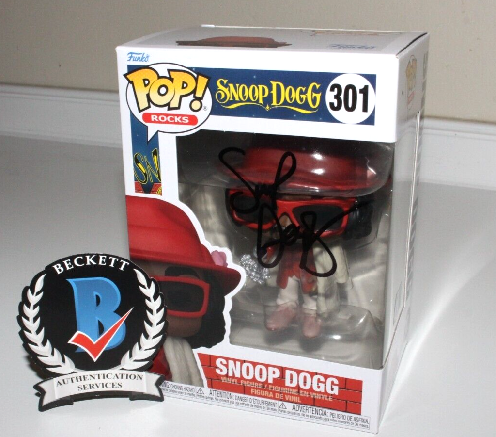 SNOOP DOGGY DOGG SIGNED FUNKO POP TOY FIGURE 301 BECKETT COA