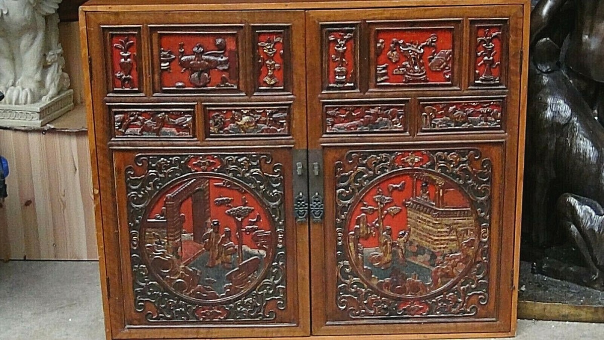 ※時刻表　asian vintage cabinet ANTIQUE19c CHINESE WOOD CARVED LACQUERED 2 -DOOR CABINET W/ 5
