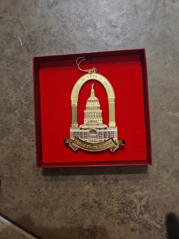 Texas State Capitol Ornament 1996- First Edition South Entrance-Box Pamphlet