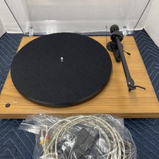 PRO-JECT DEBUT RECORDMASTER TURNTABLE - BUILT IN PRE AMP WITH ORTOFON CARTRIDGE
