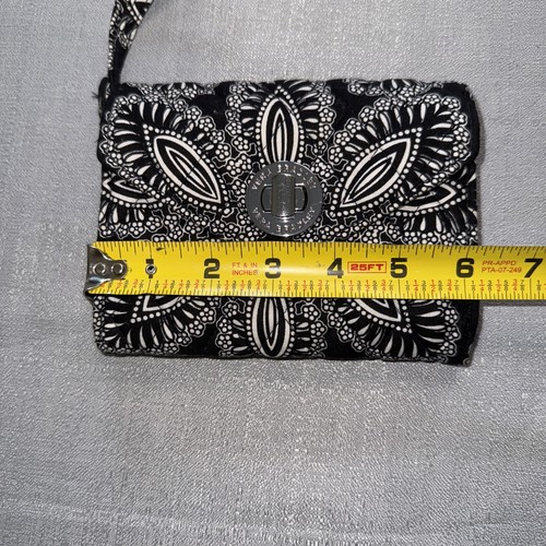 Vera Bradley Quilted Black White Paisley Wallet Clutch Wristlet - Picture 3 of 7