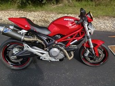2010 Ducati Monster 696
