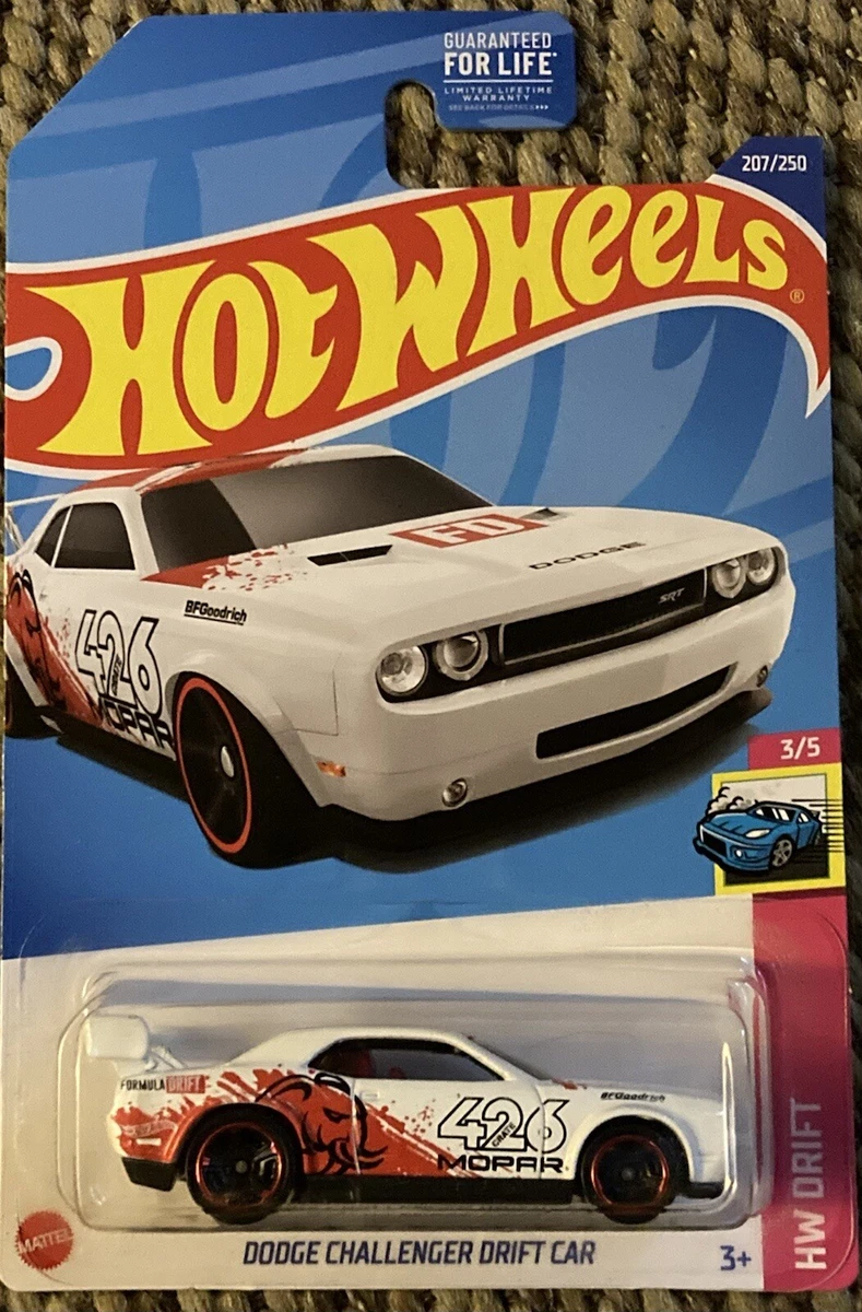 2022 HOT WHEELS DODGE CHALLENGER DRIFT CAR M CASE CAR LOT OF 5
