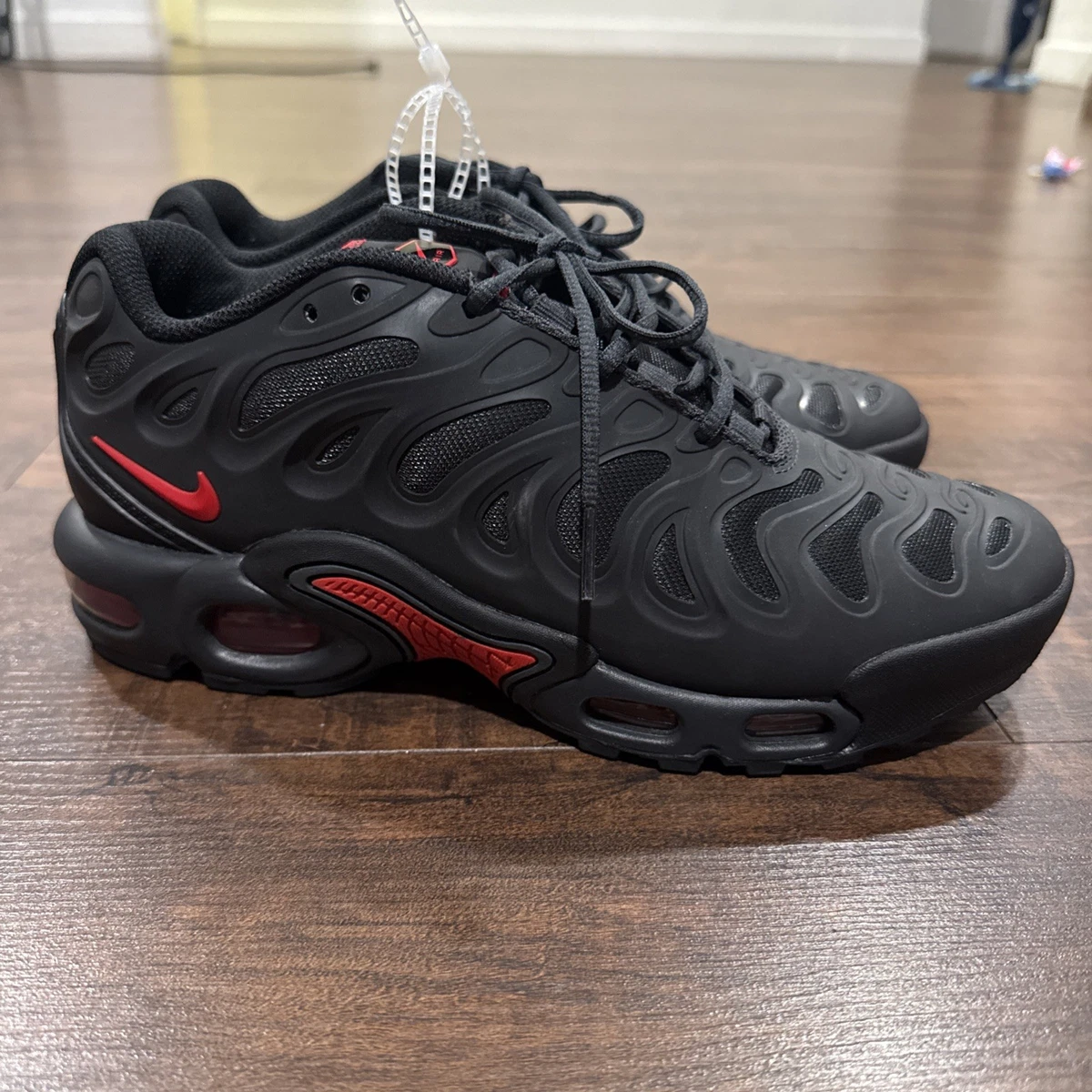 Nike Air Max Plus Black Dark Smoke Grey - огромный выбор по лучшим