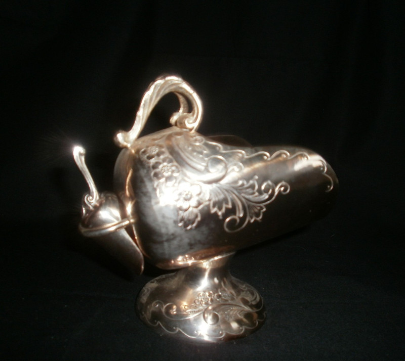 Sugar  Scuttle Bowl With Sugar Scoop Server Silverplate Tarnish Protection Japan