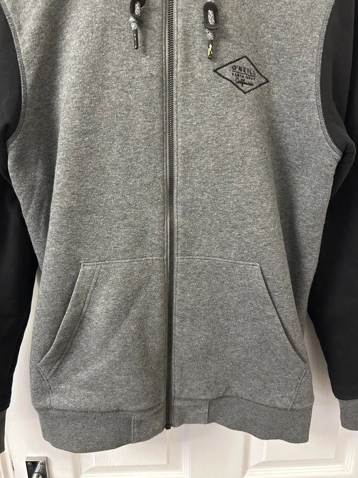 O’NEILL MEN’SHOODED FLEECE JACKET SIZE SMALL  - Image 3 of 4