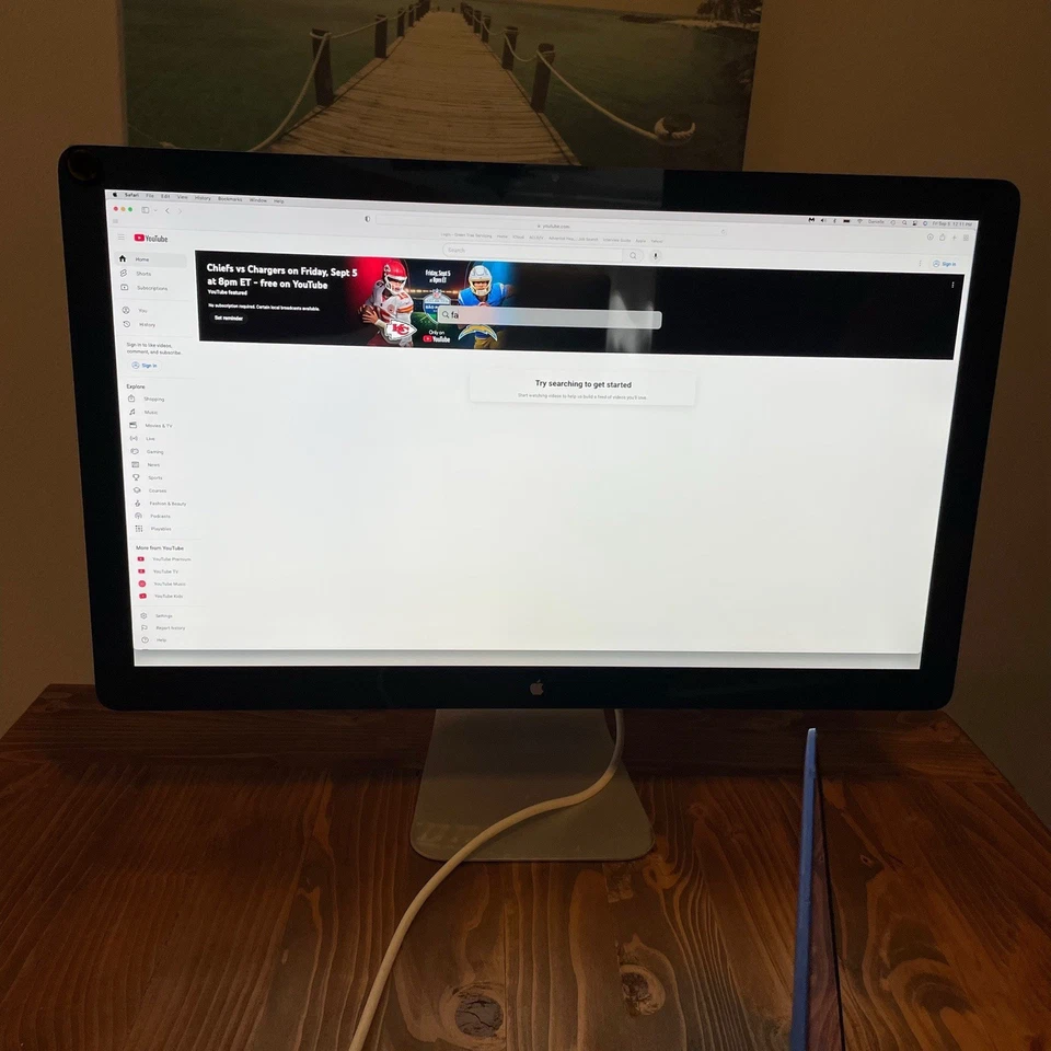 27" Apple Cinema Display Widescreen LED 27-inch Monitor A1316 Excellent Display - Image 2 of 4